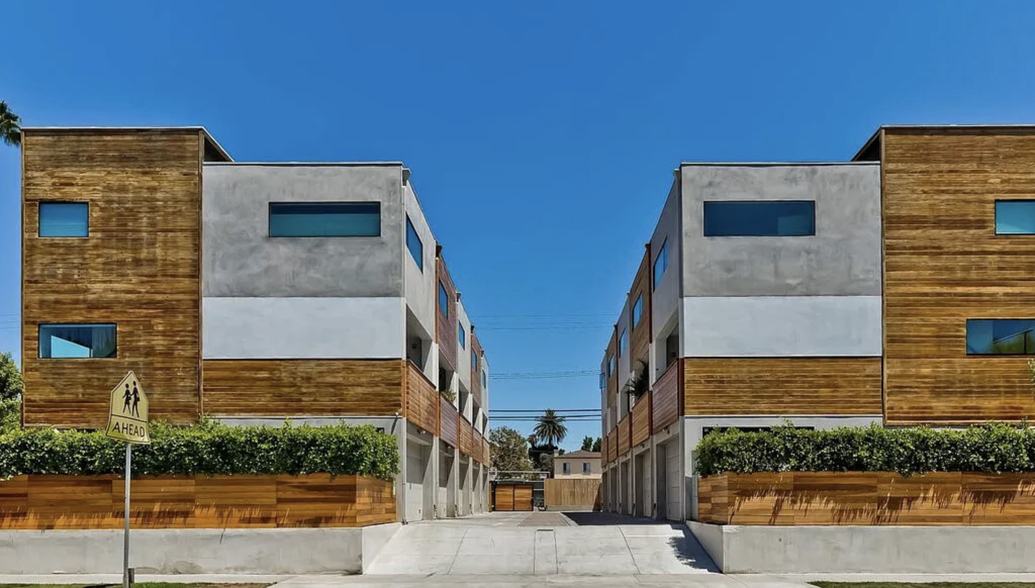 856-866 S. Wilton Place, Wilton 10, in Koreatown
